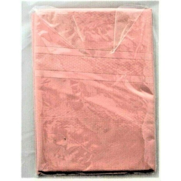 Vintage Deluxe Regency Pink Satin Stripe Tablecloth  70" Round - Picture 2 of 2